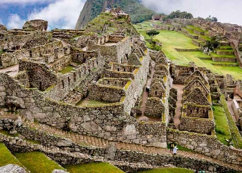 Cusco Surroundings Tour in 6D | Sacred Valley, Machu Picchu and Rainbown Mountain